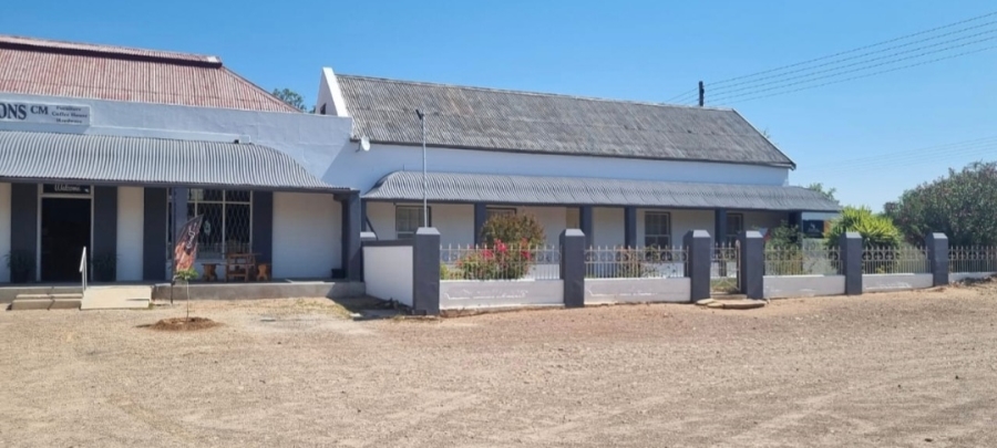 7 Bedroom Property for Sale in Steytlerville Eastern Cape